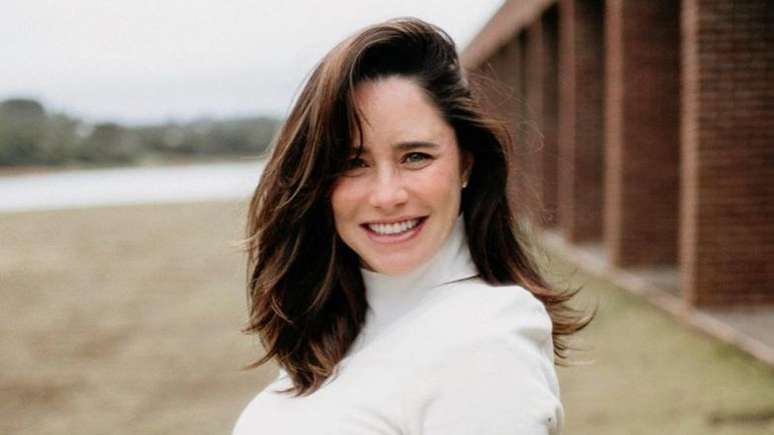 Fernanda Vasconcellos delights fans by showing her son’s moment at the beach