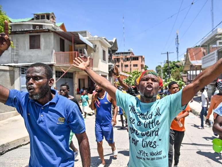 Manifestantes protestam contra o aumento do custo de vida em Petit-Goâve, Haiti, 14 de setembro de 2023 (Richard Pierrin/AFP)