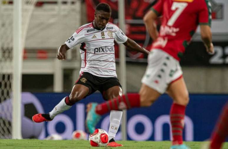 Foto-Paula Reis/Flamengo - Legenda: Flamengo pouco fez contra a Portuguesa