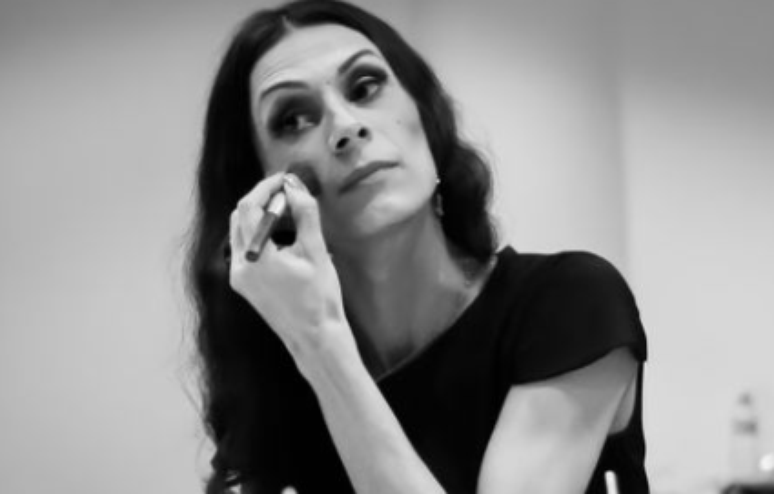Renata Carvalho diz que presença de pessoas trans nas artes é fundamental