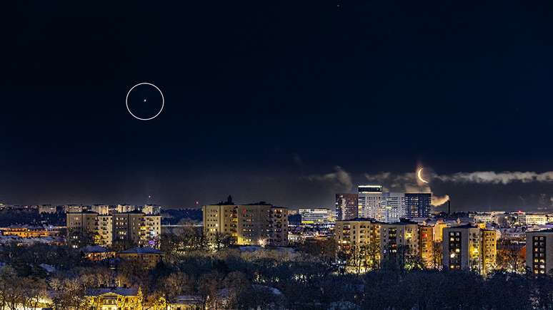 Fotógrafo captura imagem rara de Vênus em céu noturno de Estocolmo