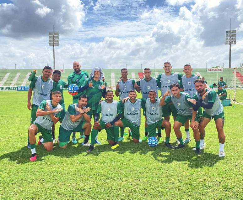 Jogo Brasil x Adversário Transmissão Ao Vivo Copa Mundo Futebol, jogo da  copa do brasil ao vivo 