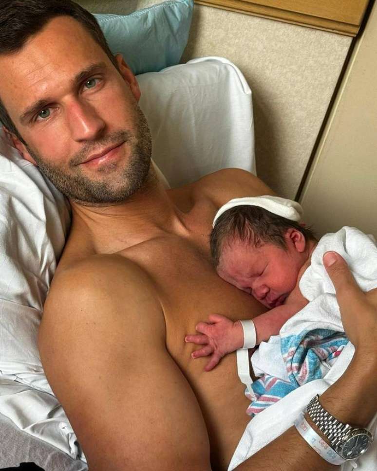 The daughter of journalist Pedro Andrade was born with a solid belly;  see photos