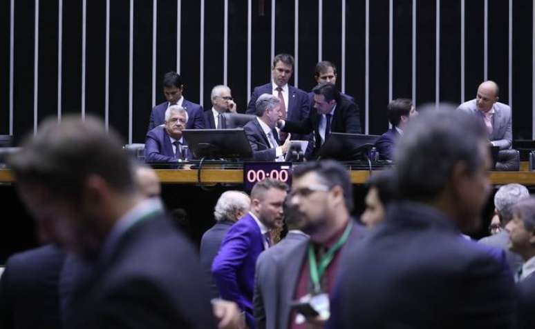 Votos obtidos por candidatos negros e mulheres, sub-representados na Câmara (foto), contam o dobro para distribuição de fundo eleitoral e partidário.