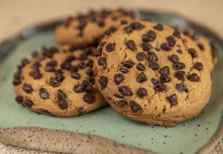 Aprenda a fazer os cookies de baunilha macios com gotas de chocolate do filme 'Enrolados'