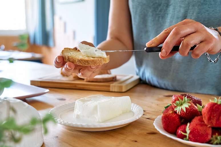 No Brasil, o creamcheese virou item de café da manhã tão disputado quanto o nosso requeijão