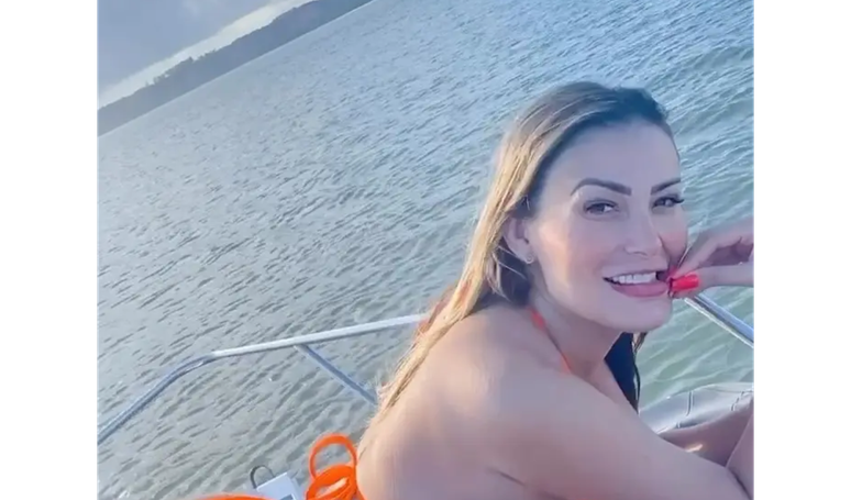 Andressa Urach reveals secret relationship with famous country singer that not even her son knew about!