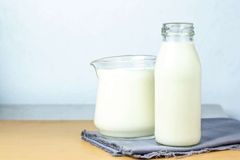 O leite é um alimento fonte de vitamina B12 