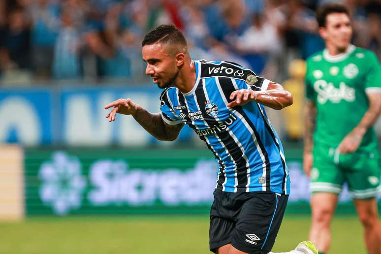 Grêmio arrasa Juventude, conquista liderança do Gaúcho com 3 vitórias consecutivas!