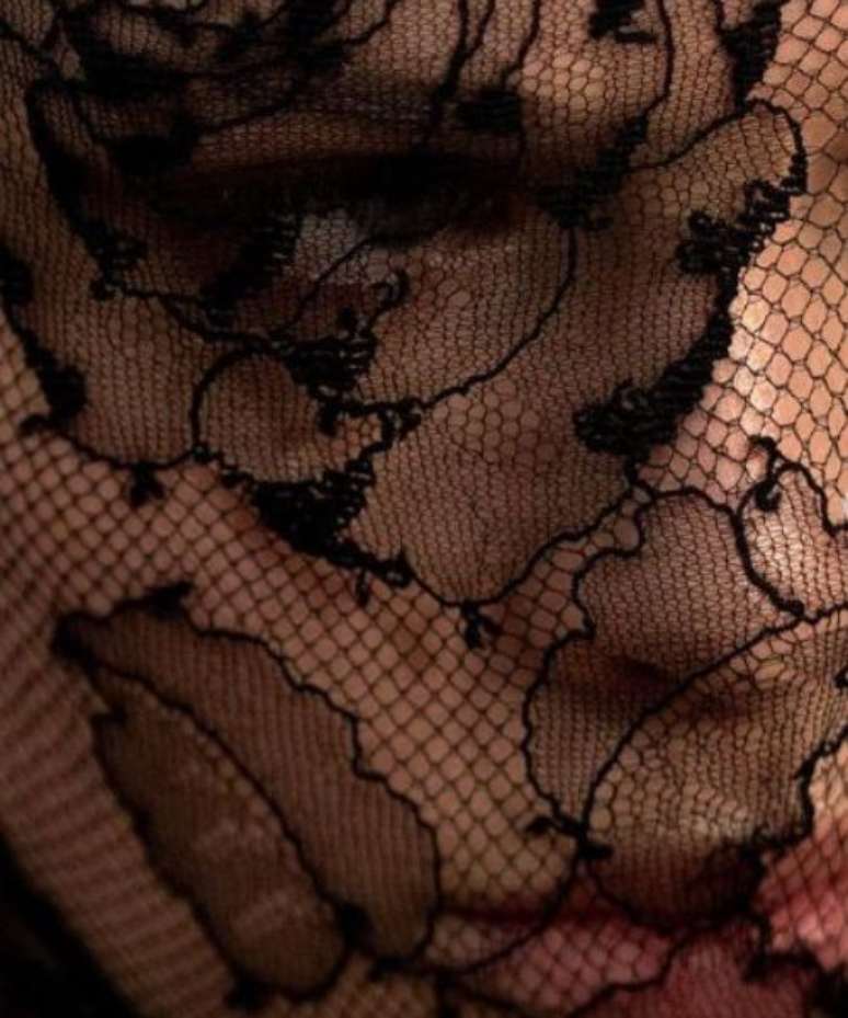 Renda trouxe sensualidade à coleção da Valentino –