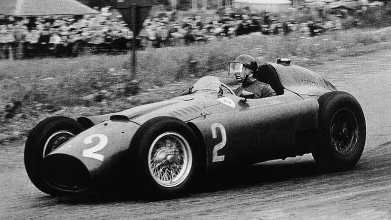 Fangio com a Ferrari D50 em ação