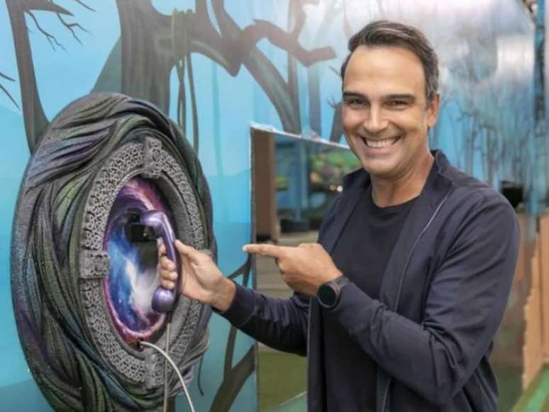 Tadeu Schmidt confirmou hor&aacute;rio que o Big Fone ir&aacute; tocar neste domingo.