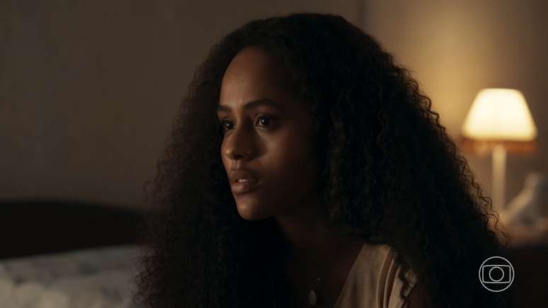 In Renascer, Maria Santa agrees with her premonitions and experiences the worst during the birth of her fourth child