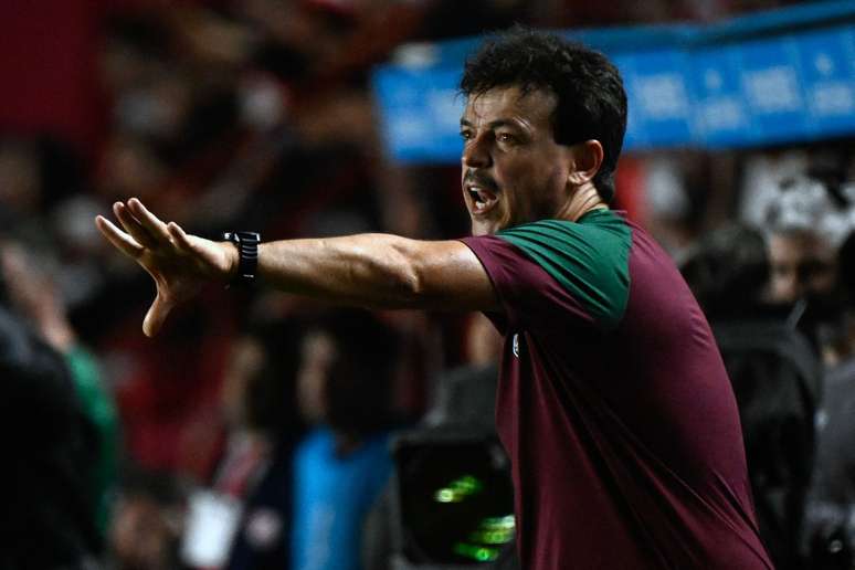 Diniz praises the players’ return against Bangu and talks about the possibility of reinforcements due to the flu among the starters