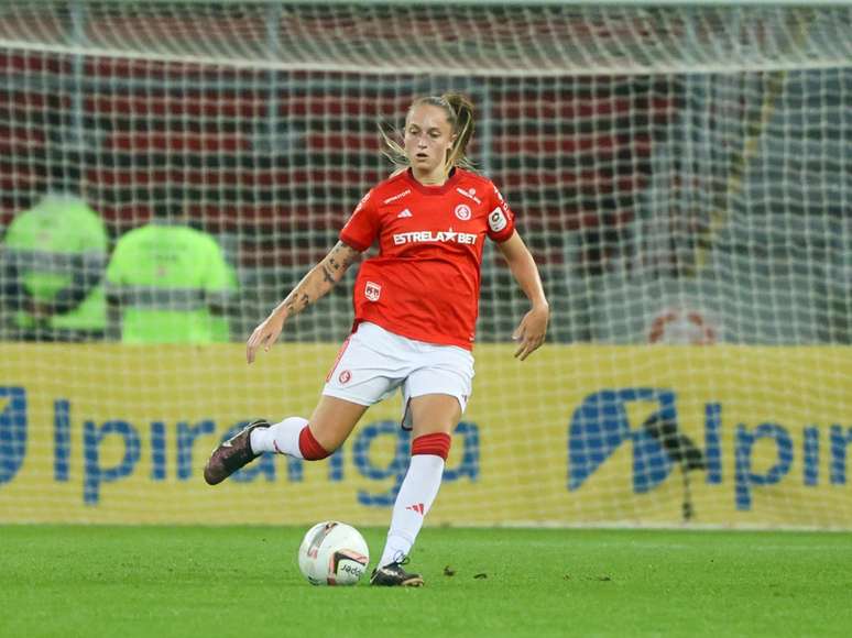 Isa Haas fala da prepara&ccedil;&atilde;o para a Supercopa Feminina - 