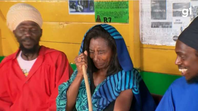 Gl&oacute;ria Maria em ritual na Jamaica 
