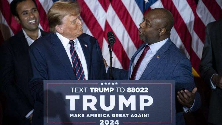 Tim Scott, primeiro senador negro dos EUA pela Carolina do Sul, tem sido cogitado como uma poss&iacute;vel escolha para vice-presidente de Trump