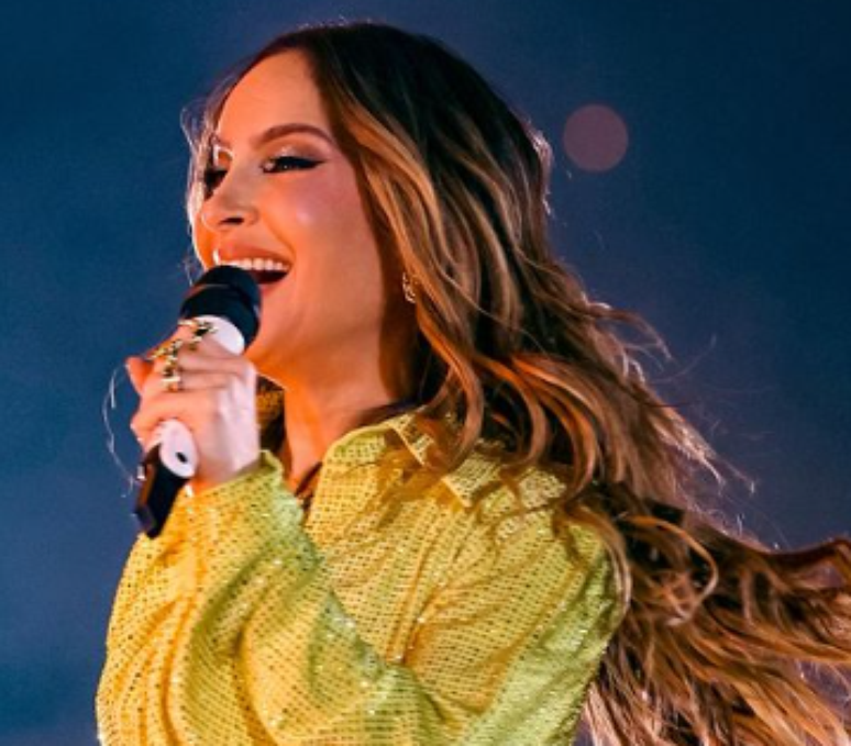 Claudia Leitte fala em carnaval de 2024 e 12 anos de 'Negalora'