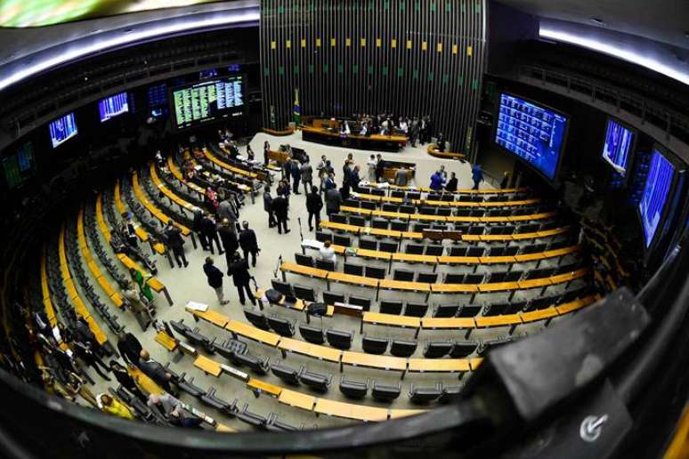 Plenário da Câmara dos Deputados durante sessão conjunta do Congresso Nacional