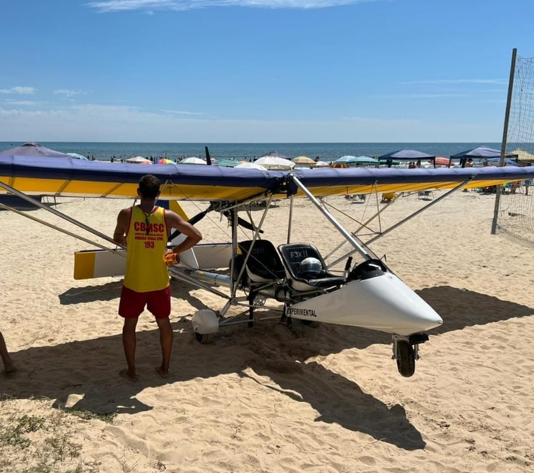 Aeronave caiu em praia de Itapema (SC) 