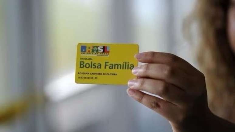 Governo deve revisar dados de parte dos beneficários do Bolsa Família