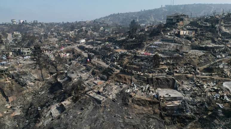 Imagem de drone de Incêndio que atingiu o Chile no inicio do mês. 
