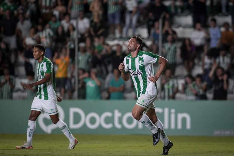 Gilberto, atacante do Juventude 