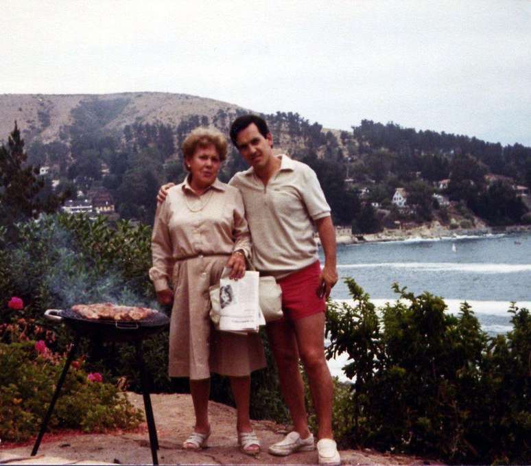 Sebastián Piñera e a mãe, Magdalena Echenique, em Zapallar (balneário de classe alta no Chile)