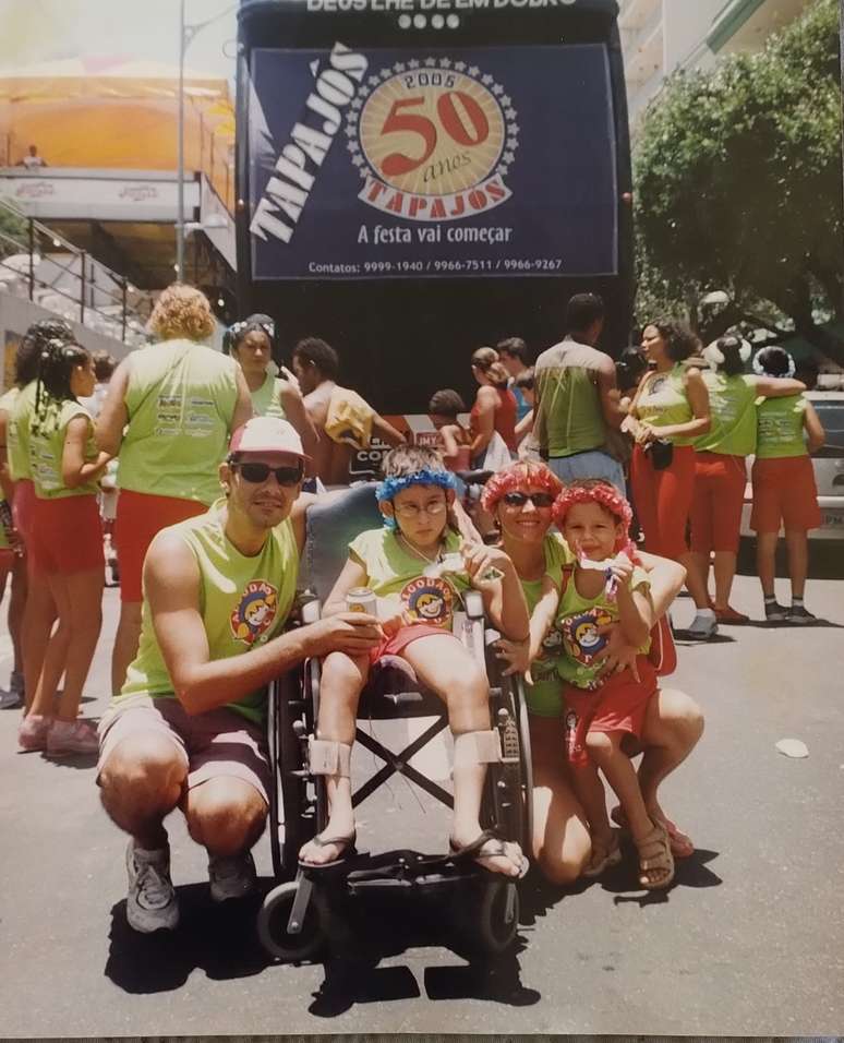 Família é apaixonada por carnaval e curte os trios há muitos anos