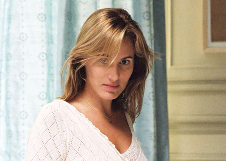 Após a denúncia de Judith Godrèche, outras atrizes também acusaram um diretor francês de abuso sexual