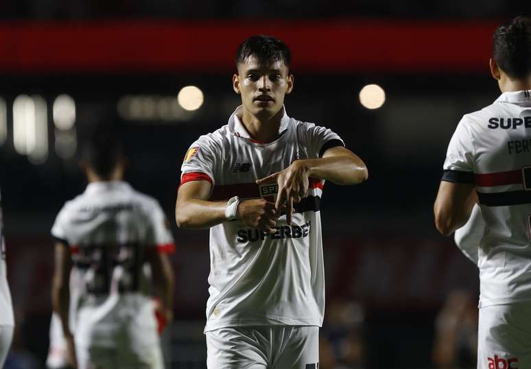 “Temos elenco para muito mais”, afirma Bobadilla após vitória Rubens Chiri/Saopaulofc.net