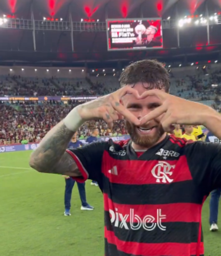 Léo Pereira comemora gol contra Botafogo e fala sobre novo relacionamento