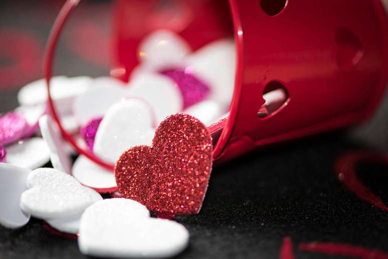 5 spells to attract love at Carnival