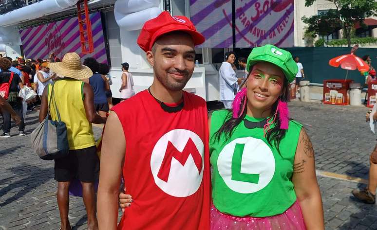 Foliões relatam emoção ao curtir o Carnaval de Salvador pela 1ª vez