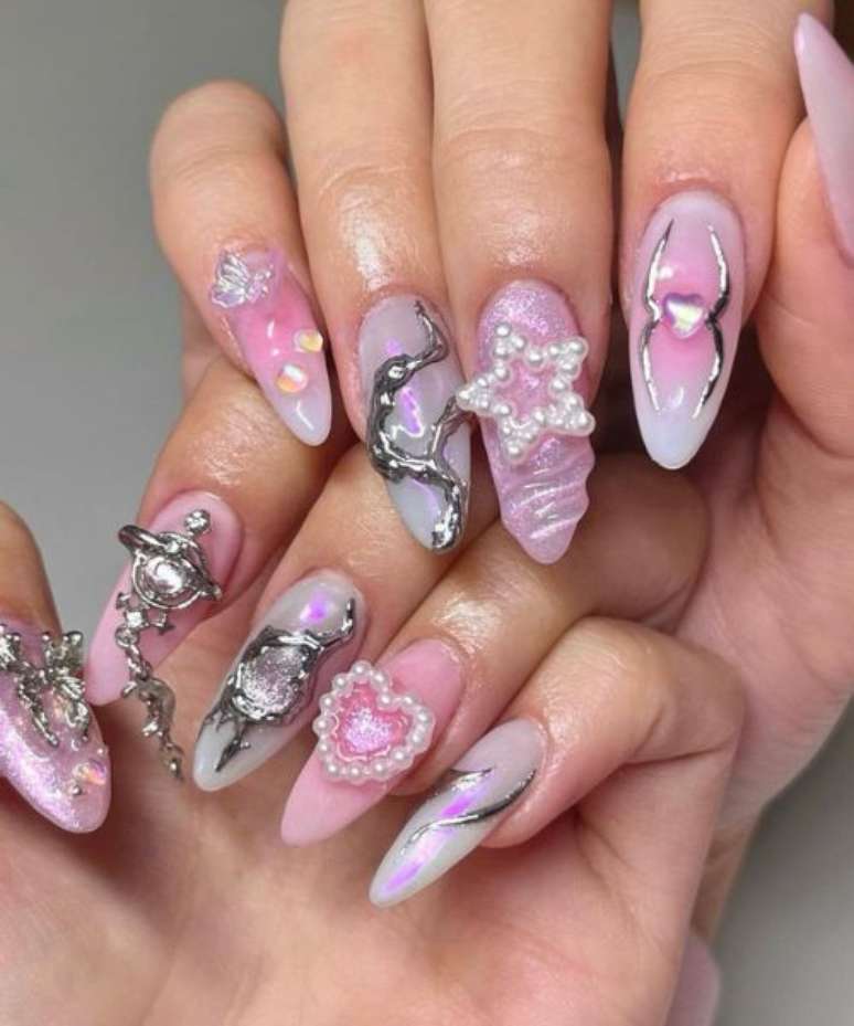 Unhas com aplica&ccedil;&atilde;o 3D &ndash;