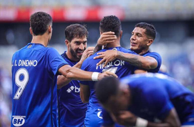 Fotos: Staff Images / Cruzeiro - Legenda: O time do Cruzeiro passeou em campo diante do Patrocinense