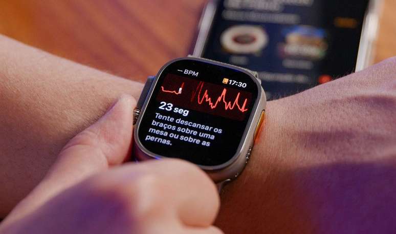 Eletrocardiograma no Apple Watch (Imagem: Yuri Souza/Canaltech)