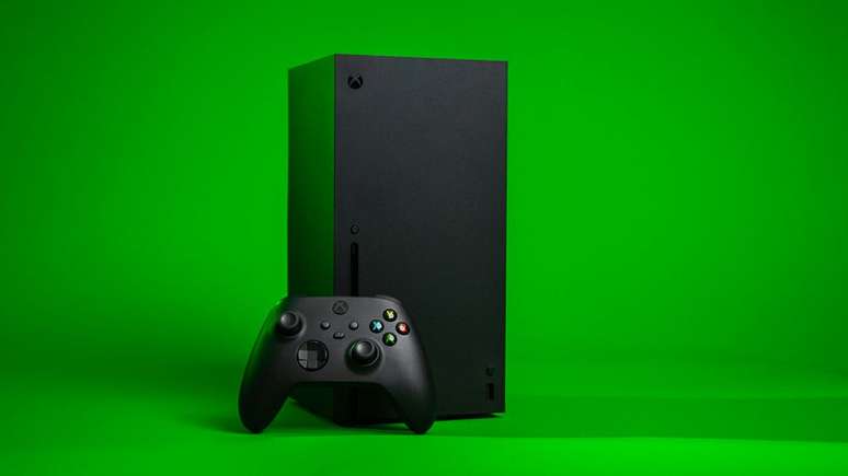 O Xbox Serie X conta com um terabyte de armazenamento, sendo bastante espaço para instalar jogos pesados (Imagem: Billy Freeman/Unsplash)
