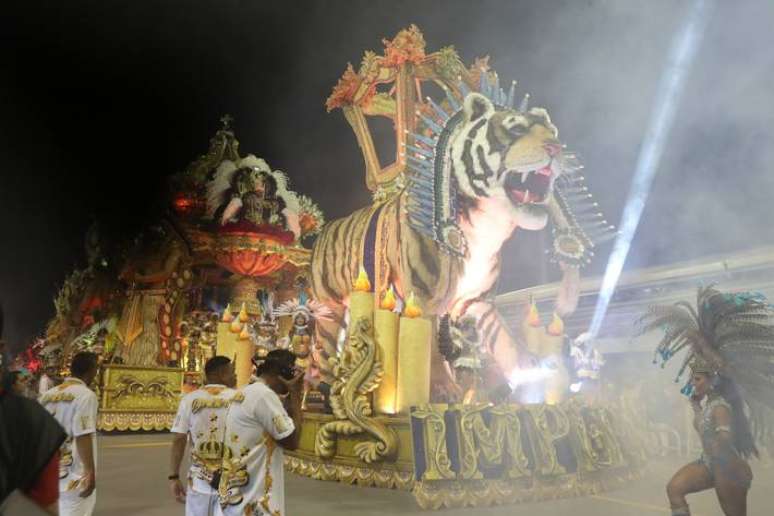 Em homenagem à cantora Fafá de Belém, a escola Império de Casa Verde trouxe diversos elementos da região Norte para a passarela do samba.