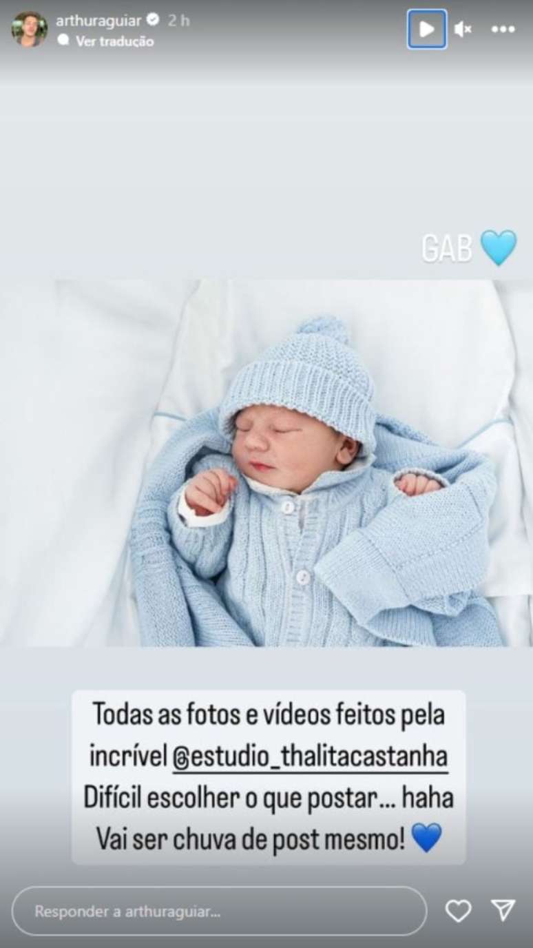 Is born!  Check out the first photo of Arthur Aguiar’s son’s face