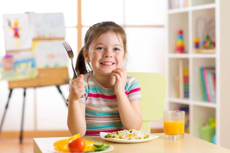 Nutrir os pequenos com uma dieta vegana equilibrada exige atenção a todos os detalhes