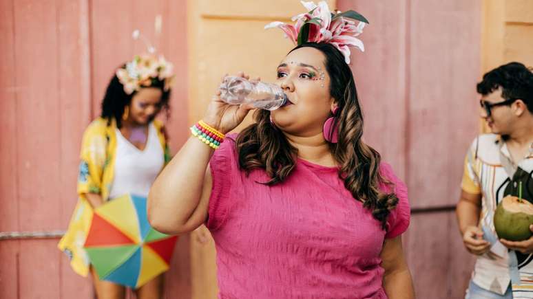 Calor pode elevar risco de desidratação no Carnaval