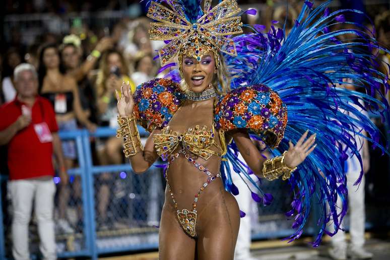 Salgueiro leva a hist&oacute;ria e a luta do povo Yanomami &agrave; passarela do samba, com um alerta em defesa &agrave; Amaz&ocirc;nia e aos povos origin&aacute;rios