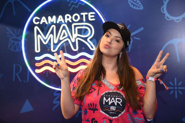 Patricia Cardoso compareceu ao Camarote MAR, na Sapucaí