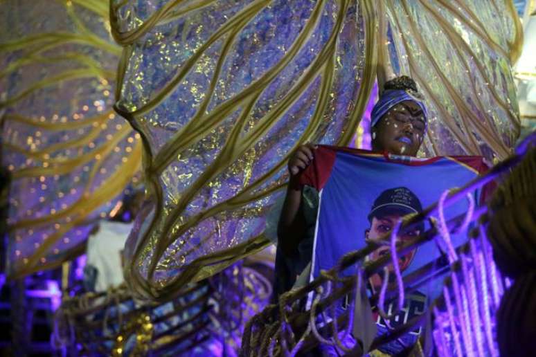 'Um Defeito de Cor', clássico da literatura antirracista, inspirou o samba-enredo da Portela no carnaval do Rio