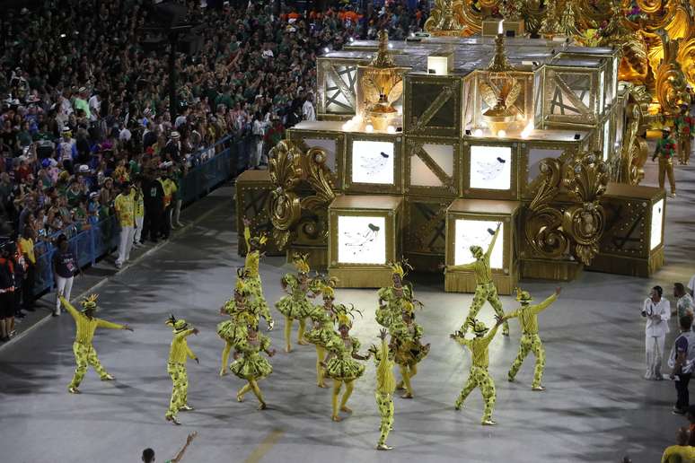 A Mocidade desfila em busca do 7º título no carnaval do Rio de Janeiro -- a última vitória foi em 2017.
