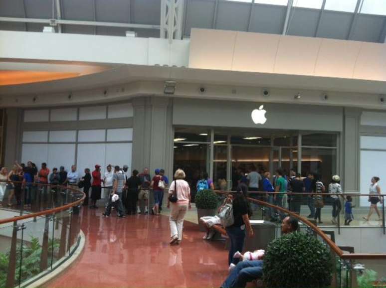 Loja da Apple no The Mall at Millenia costuma ter filas