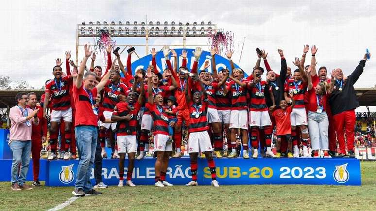 Elenco do Flamengo campeão do Brasileirão Sub-20