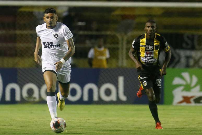 Botafogo enfrenta o Volta Redonda e tenta vencer após três tropeços