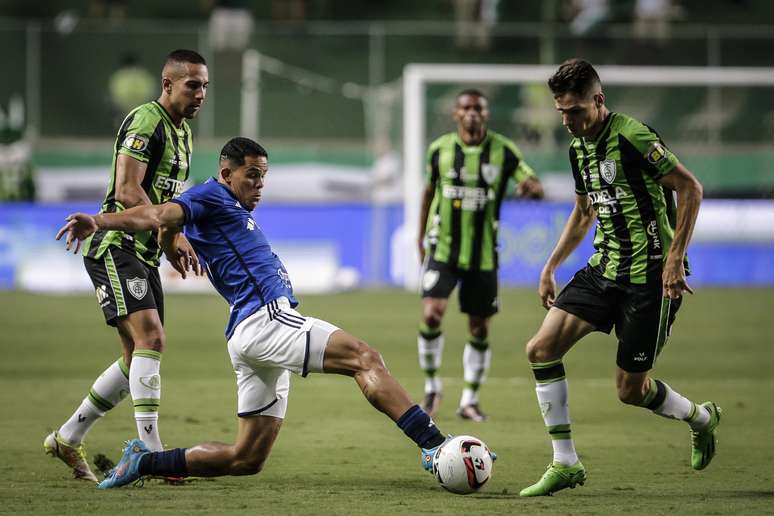 Cruzeiro e América-MG fazem clássico na quinta 